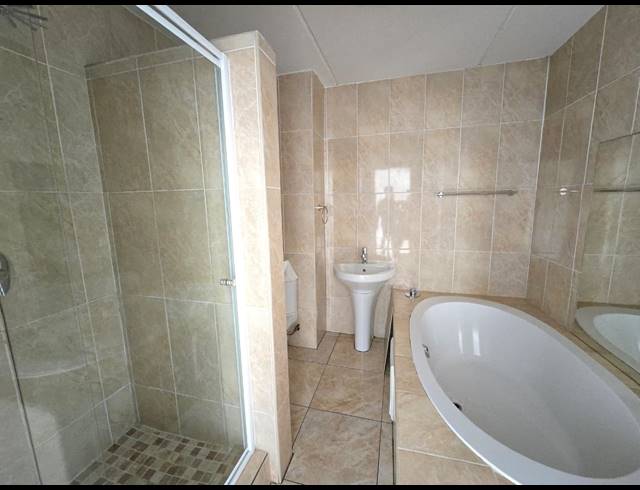 2 BEDROOM TOWNHOUSE FOR SALE IN MULBARTON